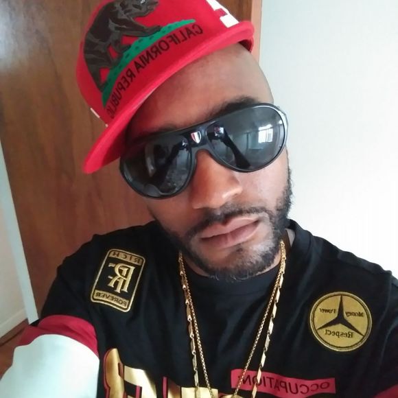 Meet your Posher, Jamario - Picture 1 of 1